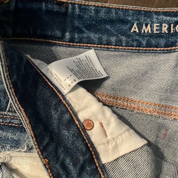 American eagle high rise shorts size- 8 - Picture 3 of 3